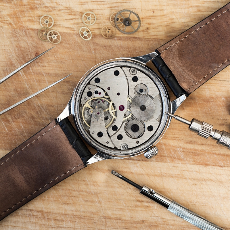 dettaglio-riparazione-orologi